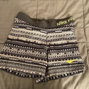 Pattern Nike Pro Shorts Small